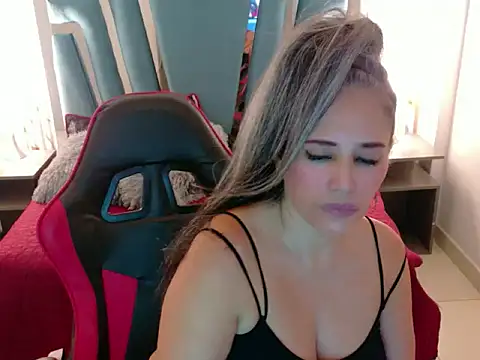 SofiiaMoore live cam preview
