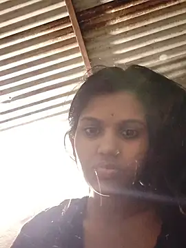 Hott_Surabhi