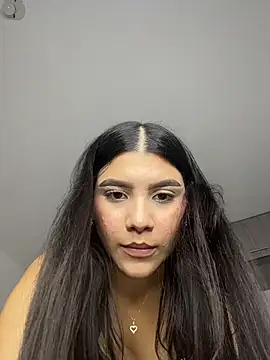 nyla_rose_