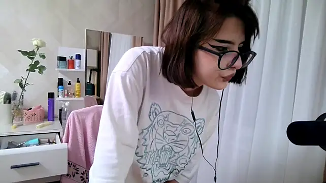 NeomiMckillip