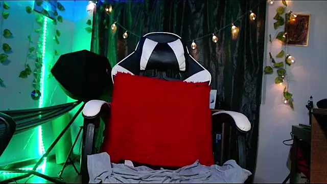 atenasairce webcam stripchat model stream image