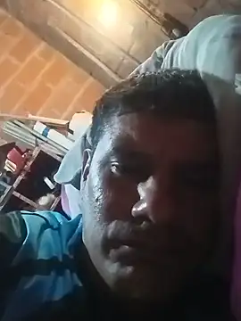 Gusta86 live sex cam