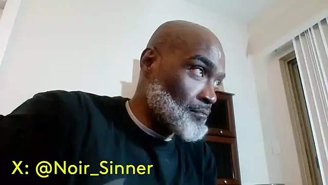 sinnernoir (M mature) - stroke, standing, show ass