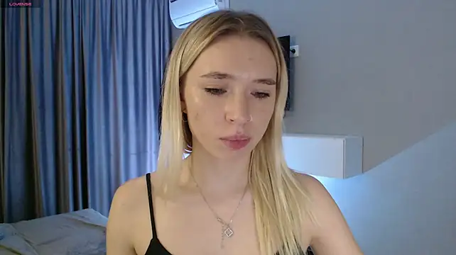 Emily_Hartt
