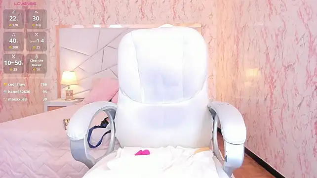 Emily_Whinfre