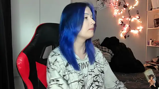 emilia_off0