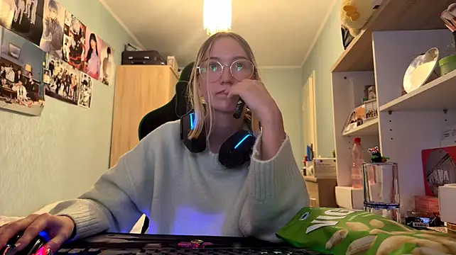 SoniaKotts webcam stripchat model stream image