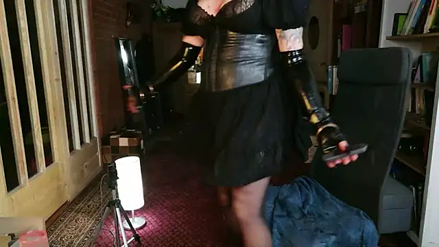 MaxiEmily live cam preview
