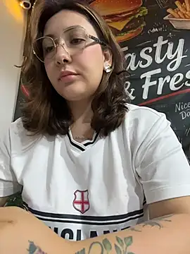 KittyObsession live cam on StripChat
