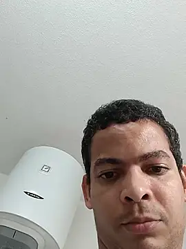 Caballoncingon live cam on StripChat