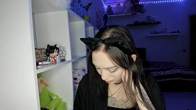 PurrYuna live sex cam
