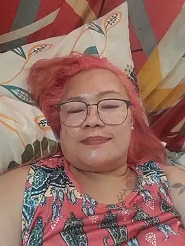 loriepinay46 live cam preview