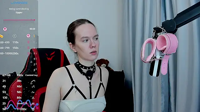 _velvet_whisper_ webcam stripchat model stream image
