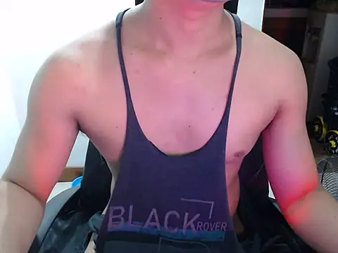 hot_muscle69 (M young) - MAKE THIS MUSCLE GUY CUM MASSIVE!!