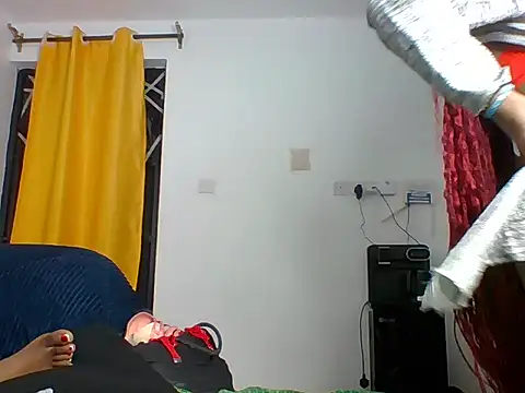 kissing_kitty20 live cam on StripChat