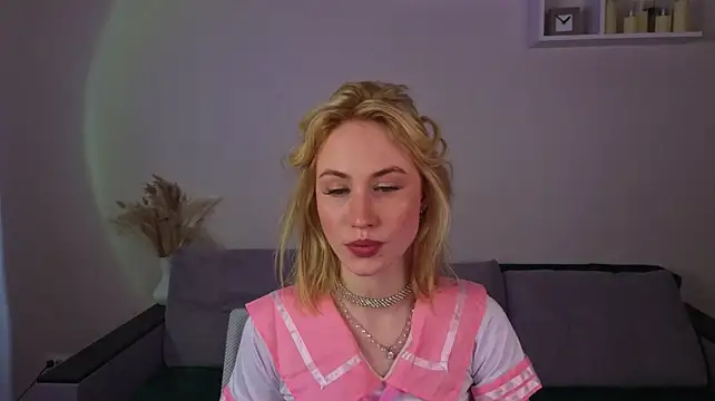 Miya_Reed0