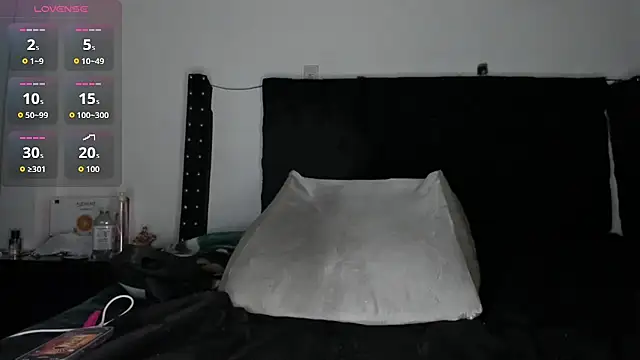 Austinjonesking live cam on StripChat