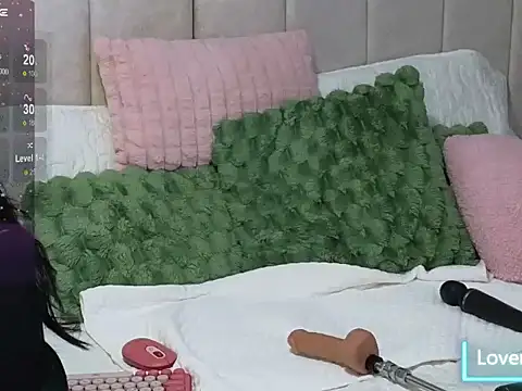 martinaroberts_ll webcam
