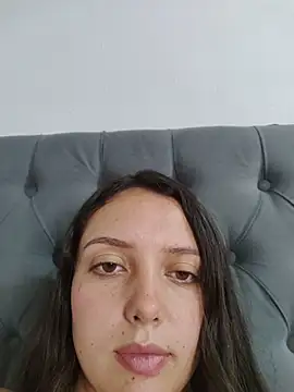 Bella_Karoline