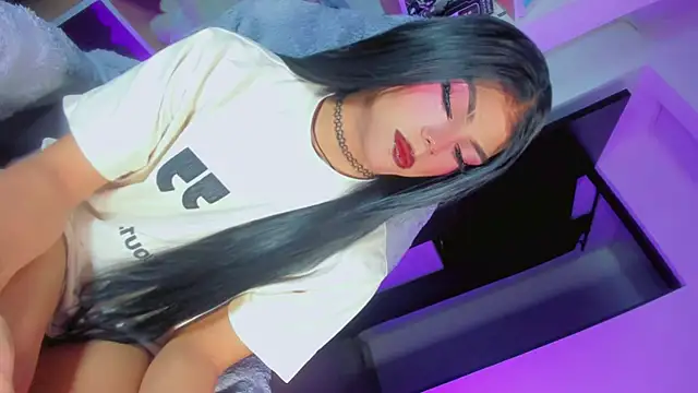 dark_kitty_xxx live cam on StripChat