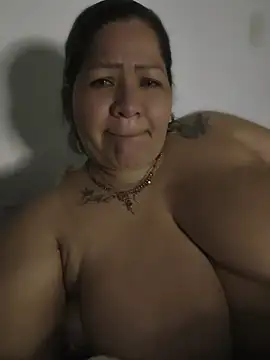 Dalessa_Bigtits webcam