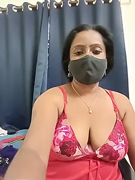misti-boudii live cam on StripChat