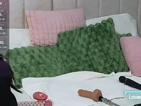 martinaroberts_ll webcam