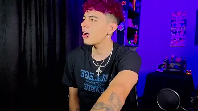 MikeyKuro webcam