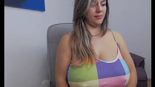 NattyBoobs webcam