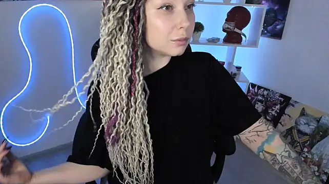 HoneySallyMoore live cam on StripChat