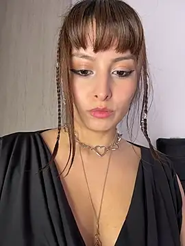 lara_reynolds
