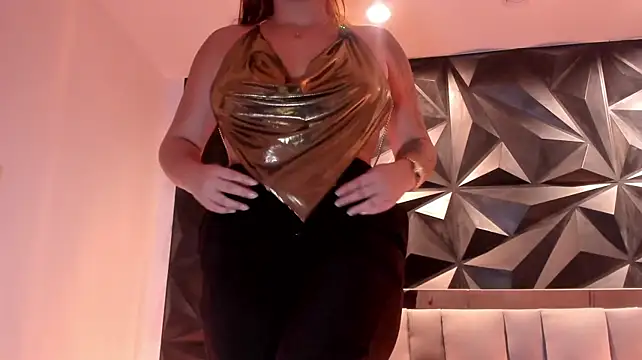 megan_whitee__
