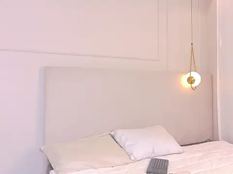 AlanCuute webcam