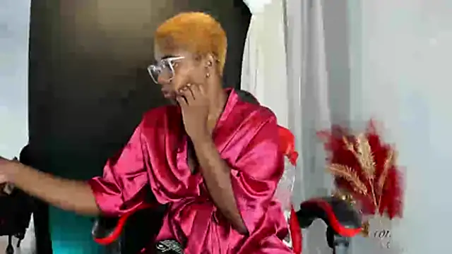 connywellss webcam stripchat model stream image