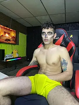 AlessandroAGT live cam on StripChat