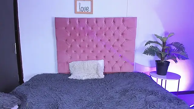 gaby_moon26