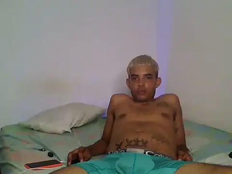 Tremen_Play live cam on StripChat
