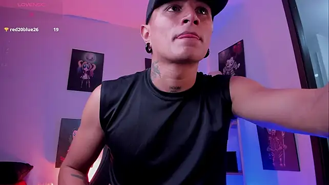 LiamDeeps live cam on StripChat