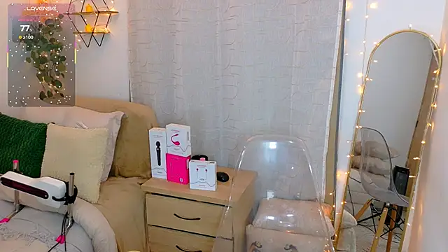 Natasha_cam222