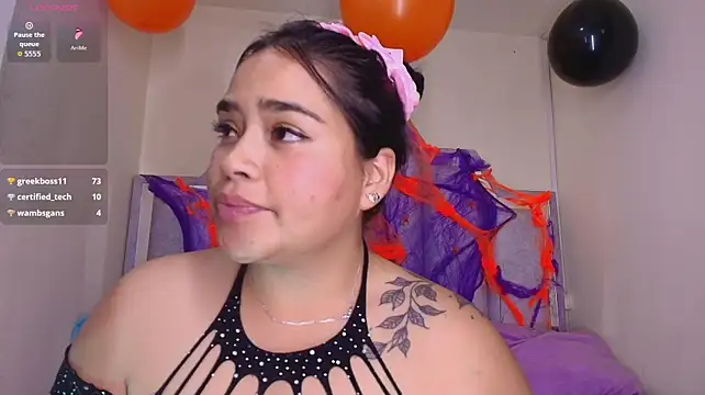 Violett_Cinnamon webcam stripchat model stream image