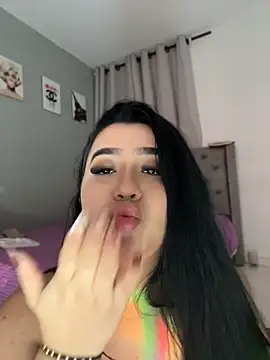 Aliciaa_white