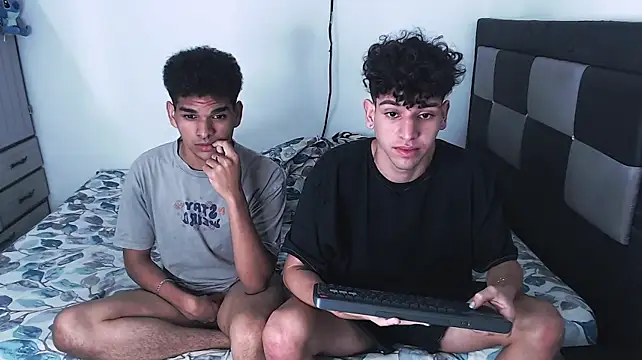apoloandhansel webcam