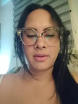 Rashell-Zepol live cam preview