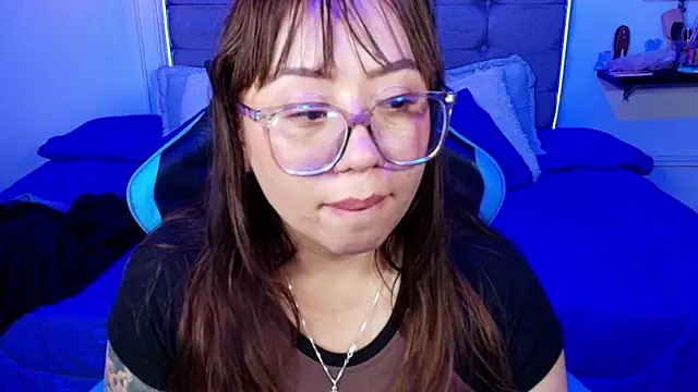 Kata_Bigboobs