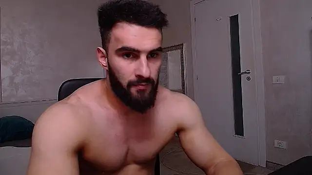 MicahLane live cam on StripChat