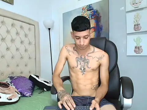 connor_launther_ live sex cam