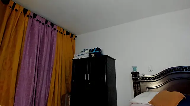 milkqueenboobs's live room
