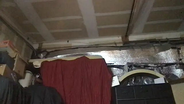 Uncle_Shaggy live cam on StripChat