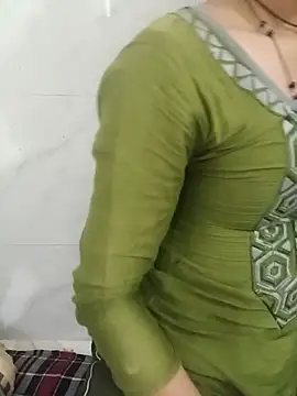 Hot_Riya_999