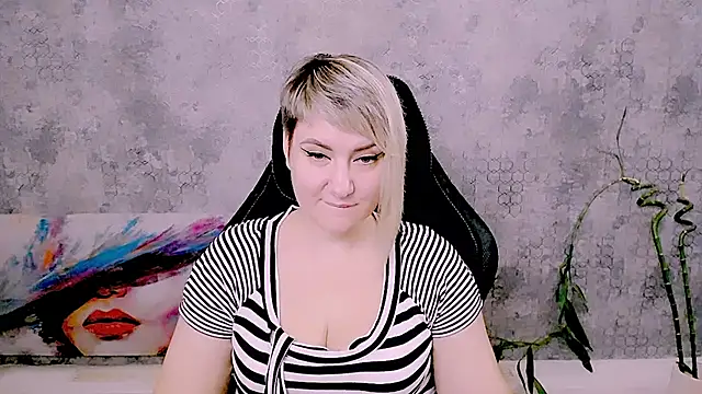 Djullia live cam preview